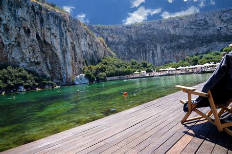 אגם באתונה